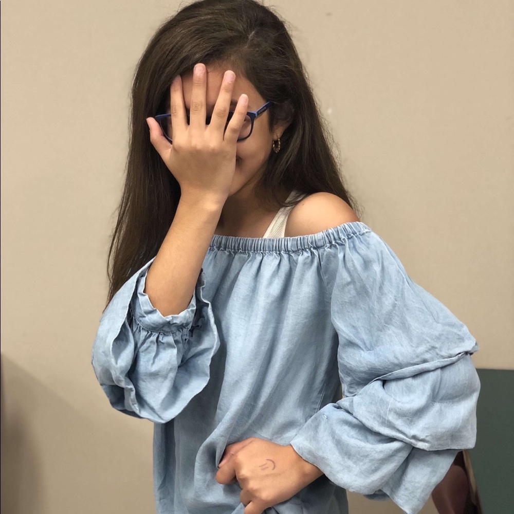 Meet your Posher, Adrianna